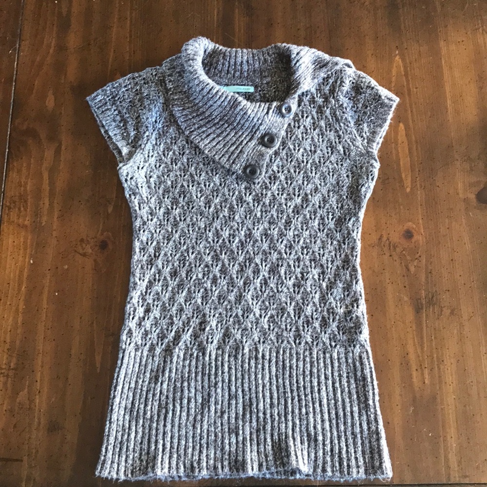 Maurice’s short sleeve sweater